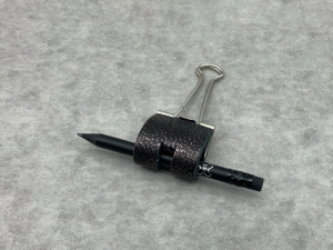 Sloop 32 mm – Noir à reflets roses