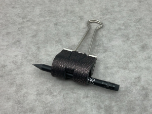 Sloop 40 mm – Black with pink shimmer