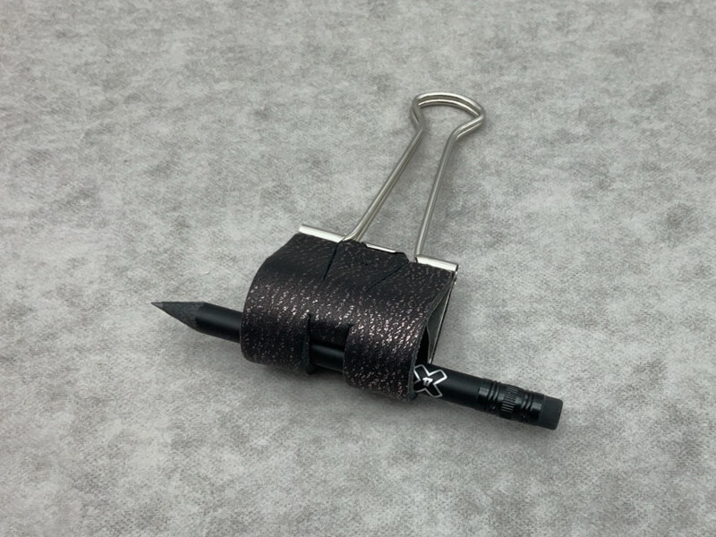 Sloop 40 mm – Noir à reflets roses
